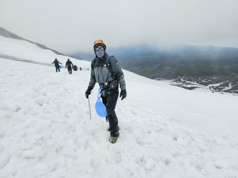 Retornan ascensiones al volcán Villarrica