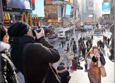 El flujo de turistas chilenos a EE.UU. decae ante el nuevo contexto de la economía global