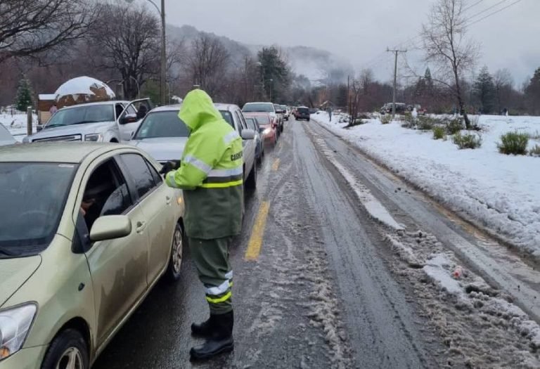 Tacos en acceso a Nevados de Chillán amenaza el turismo de nieve