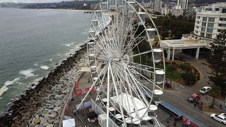 Vuelve a girar la Gran Rueda en el borde costero de Viña estará funcionando en Año Nuevo