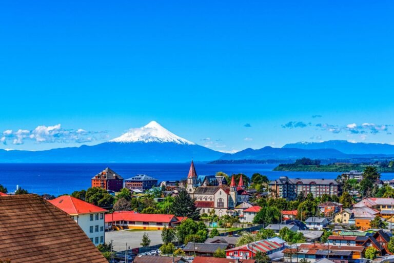 Chile impulsa acuerdo de IA en turismo y abre 1.000 becas